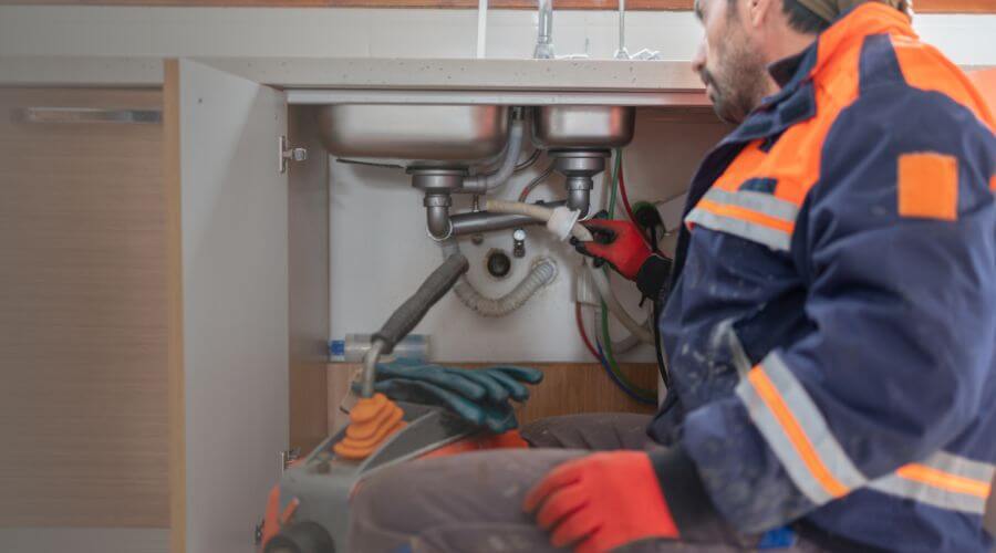 Professional tankless water heater installation services in Secor, IL